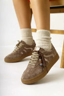 Kadın Bej Bağcıklı Charmlı Süet Deri Sneaker | Derimod Kadın Bej Bağcıklı Charmlı Süet Deri Sneaker | Derimod