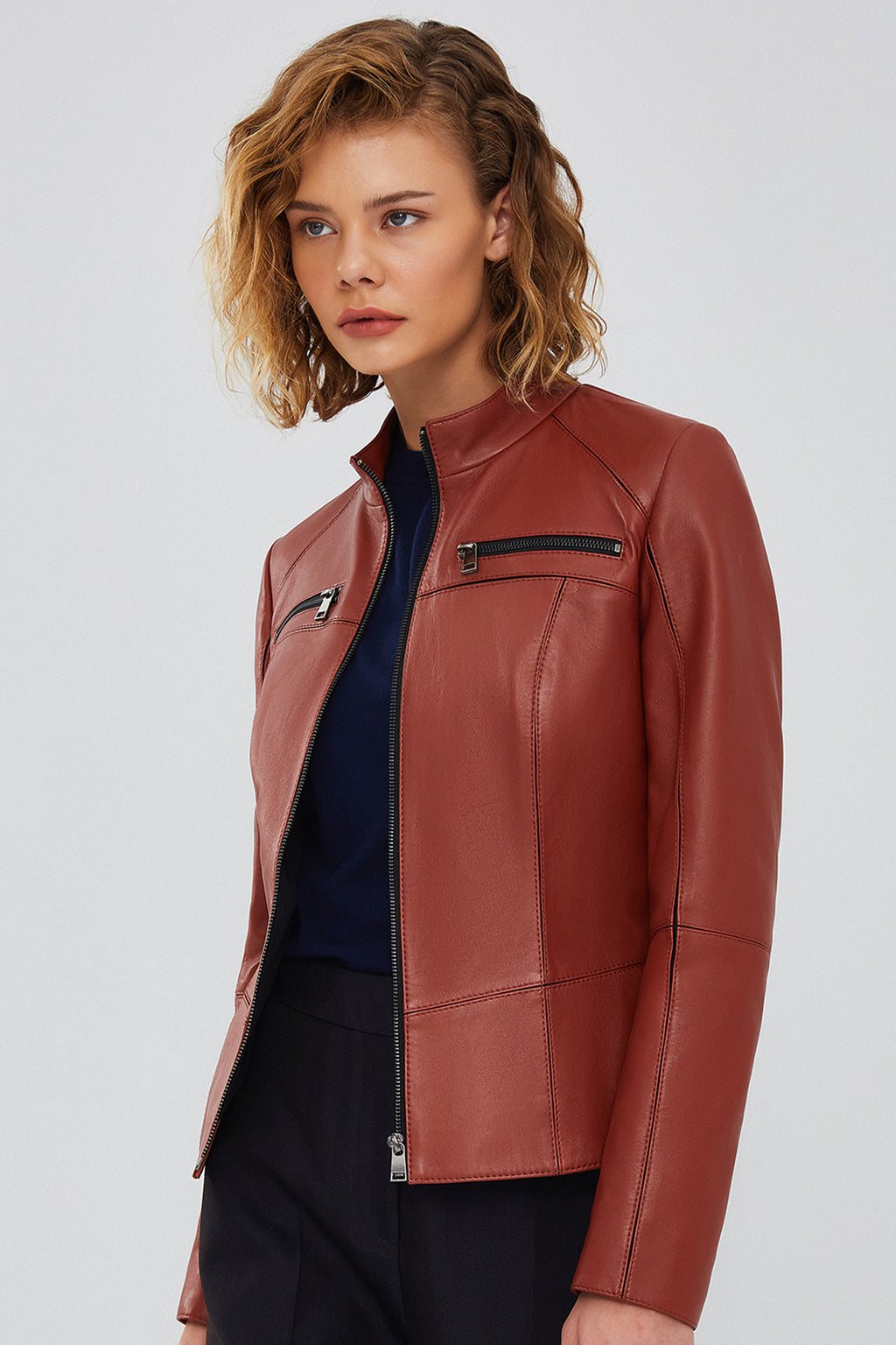 Eva Kadın Kahverengi Slim-Fit Kısa Deri Ceket