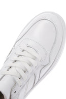 Kadın Beyaz Bağcıklı Kalın Tabanlı Deri Sneaker | Derimod Kadın Beyaz Bağcıklı Kalın Tabanlı Deri Sneaker | Derimod