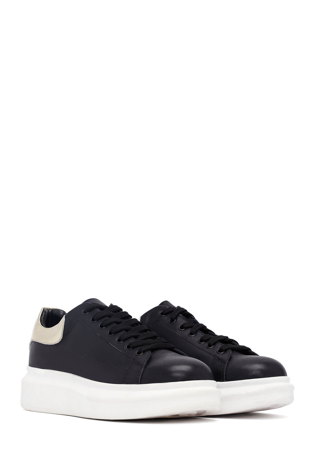 Kadın Siyah Bağcıklı Kalın Tabanlı Deri Sneaker