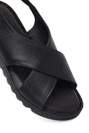 Kadın Siyah Tokalı Deri Comfort Sandalet | Derimod Kadın Siyah Tokalı Deri Comfort Sandalet | Derimod