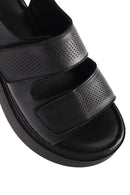 Kadın Siyah Bantlı Kalın Tabanlı Deri Comfort Sandalet | Derimod Kadın Siyah Bantlı Kalın Tabanlı Deri Comfort Sandalet | Derimod