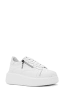 Kadın Beyaz Fermuarlı Bağcıklı Kalın Tabanlı Deri Sneaker | Derimod Kadın Beyaz Fermuarlı Bağcıklı Kalın Tabanlı Deri Sneaker | Derimod