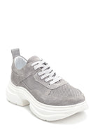 Kadın Gri Süet Deri Kalın Tabanlı Sneaker | Derimod Kadın Gri Süet Deri Kalın Tabanlı Sneaker | Derimod