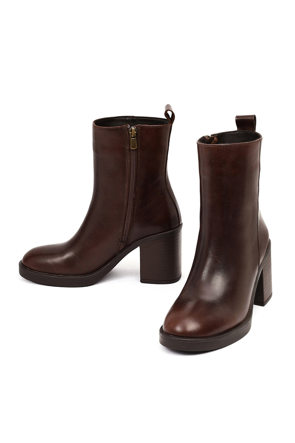 Kadın Kahverengi Fermuarlı Kalın Topuklu Deri Bot