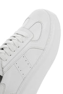 Kadın Beyaz Bağcıklı Kalın Tabanlı Deri Sneaker | Derimod Kadın Beyaz Bağcıklı Kalın Tabanlı Deri Sneaker | Derimod