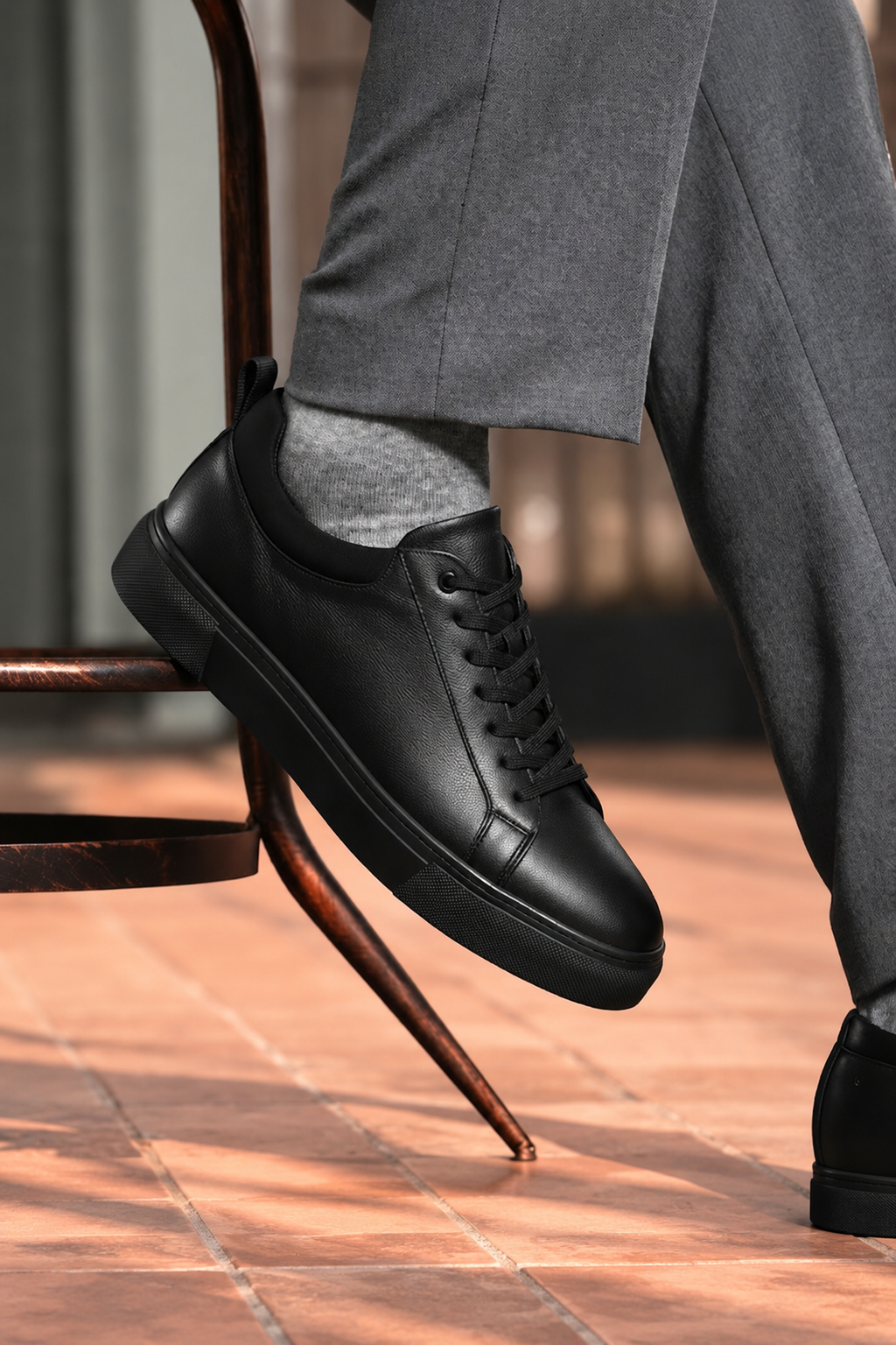 Erkek Siyah Bağcıklı Deri Sneaker