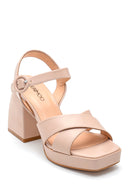 Kadın Casual Platform Topuklu Deri Sandalet | Derimod Kadın Casual Platform Topuklu Deri Sandalet | Derimod