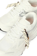 Kadın Beyaz Bağcıklı Kalın Tabanlı Charmlı Sneaker | Derimod Kadın Beyaz Bağcıklı Kalın Tabanlı Charmlı Sneaker | Derimod