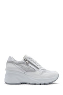 Kadın Beyaz Dolgu Topuklu Bağcıklı Deri Sneaker | Derimod Kadın Beyaz Dolgu Topuklu Bağcıklı Deri Sneaker | Derimod