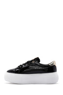 Kadın Siyah Kalın Tabanlı Rugan Deri Sneaker | Derimod Kadın Siyah Kalın Tabanlı Rugan Deri Sneaker | Derimod