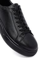 Erkek Siyah Bağcıklı Kalın Tabanlı Deri Sneaker | Derimod Erkek Siyah Bağcıklı Kalın Tabanlı Deri Sneaker | Derimod