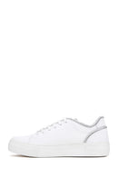 Kadın Beyaz Bağcıklı Taşlı Deri Sneaker | Derimod Kadın Beyaz Bağcıklı Taşlı Deri Sneaker | Derimod