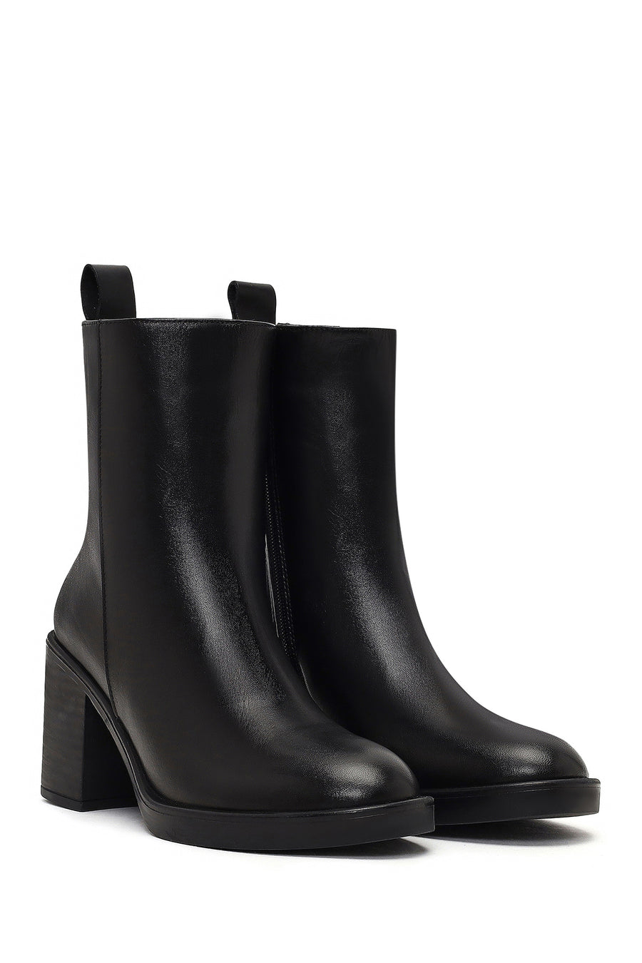 Woman Black Zip Closure Thick-Heeled Leather Boots