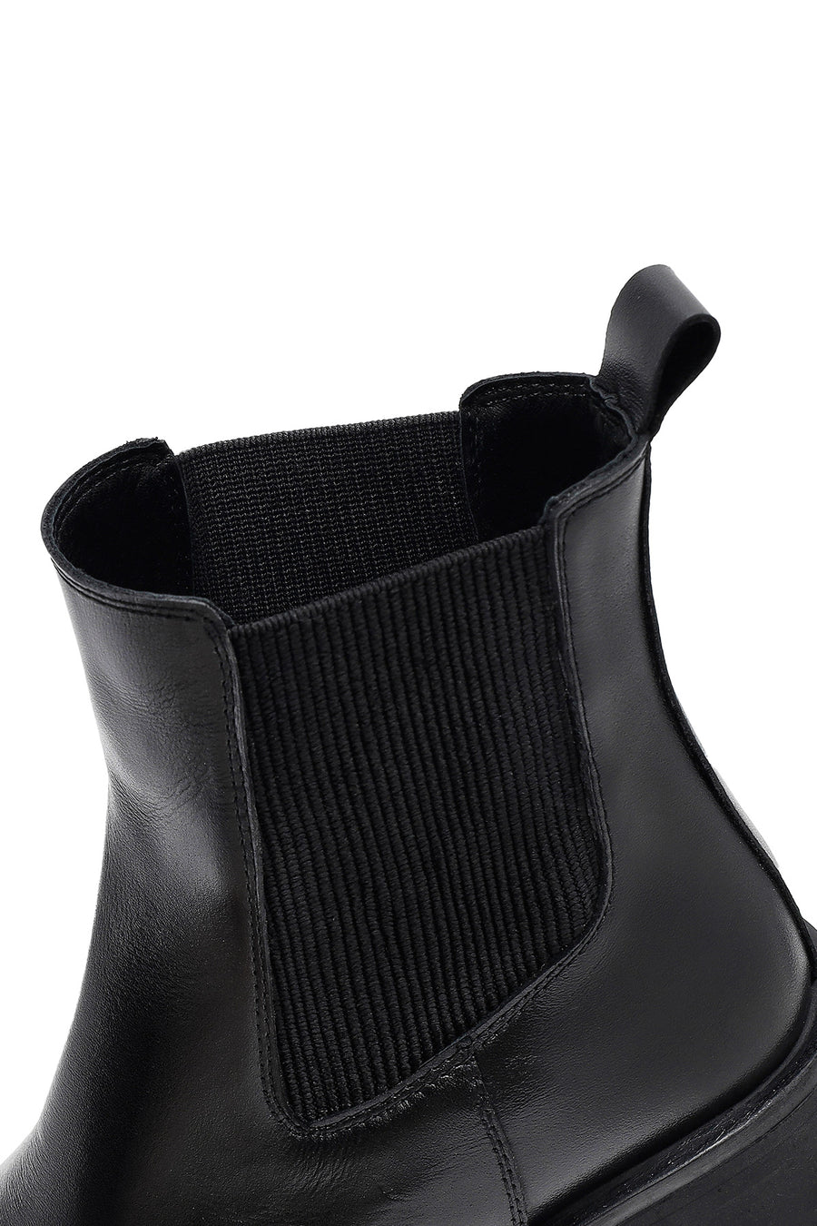 Woman Black Chunky Heels Leather Chelsea Boots