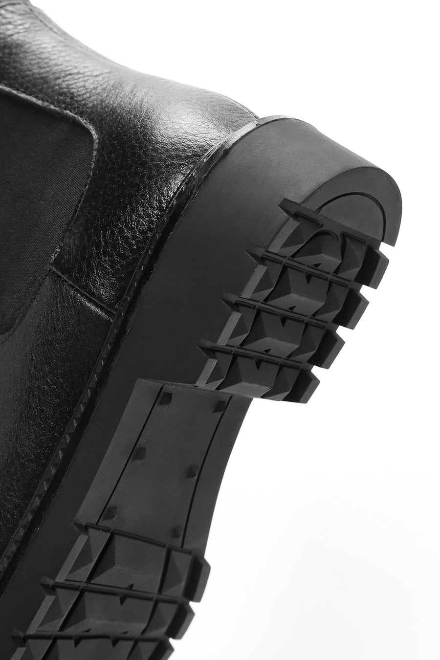 Women's Black Zippered Leather Chelsea Boots