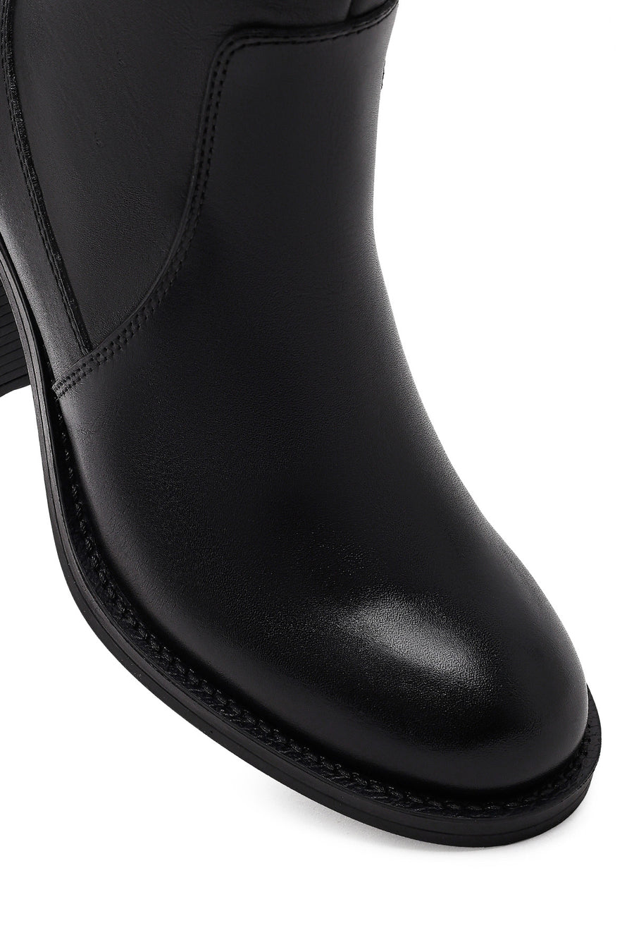Woman Black Zip Closure Chunky Heeled Leather Boots