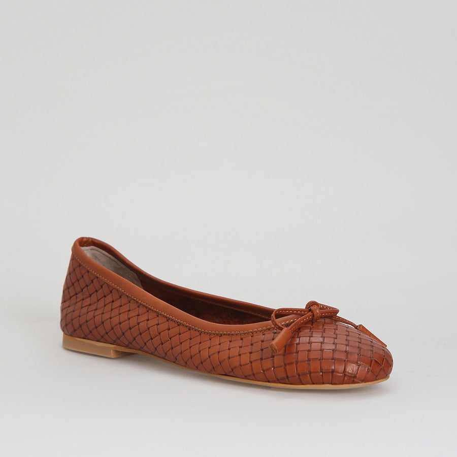 Tan Women's Leather Ballerinas 18SFD281118 | Derimod