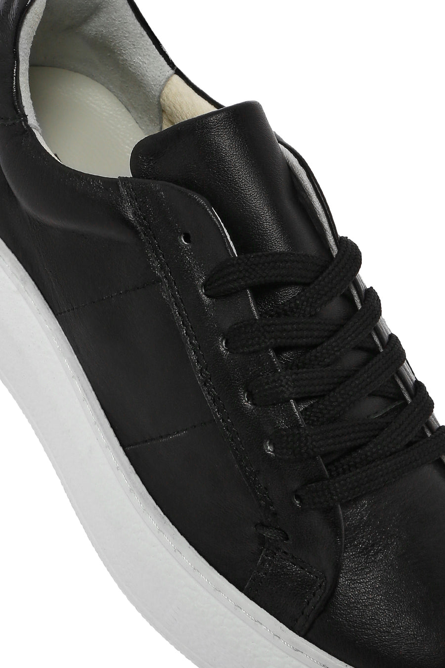 Kadın Siyah Bağcıklı Deri Sneaker