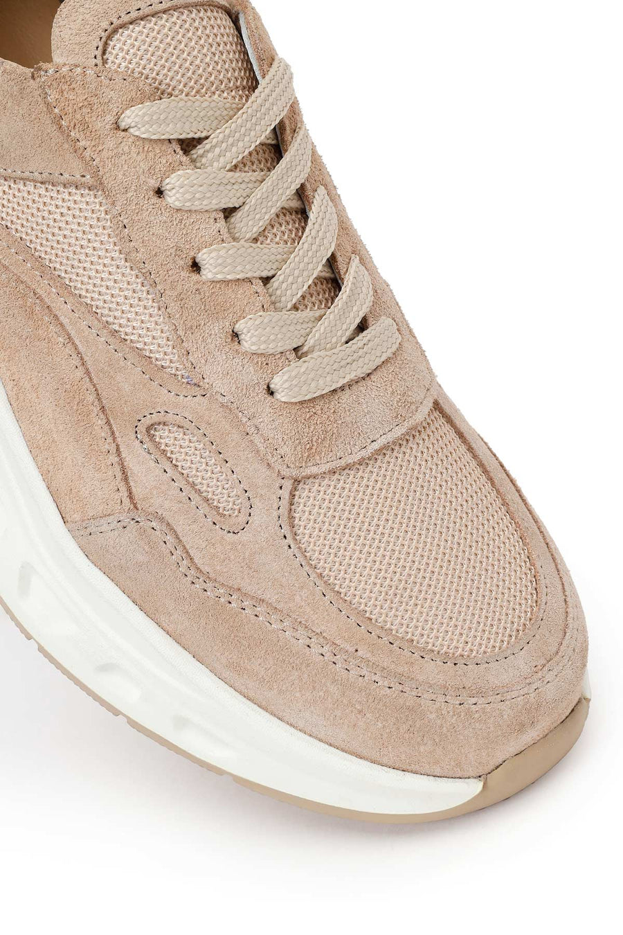 Kadın Bej Bağcıklı Kalın Tabanlı Süet Deri Sneaker