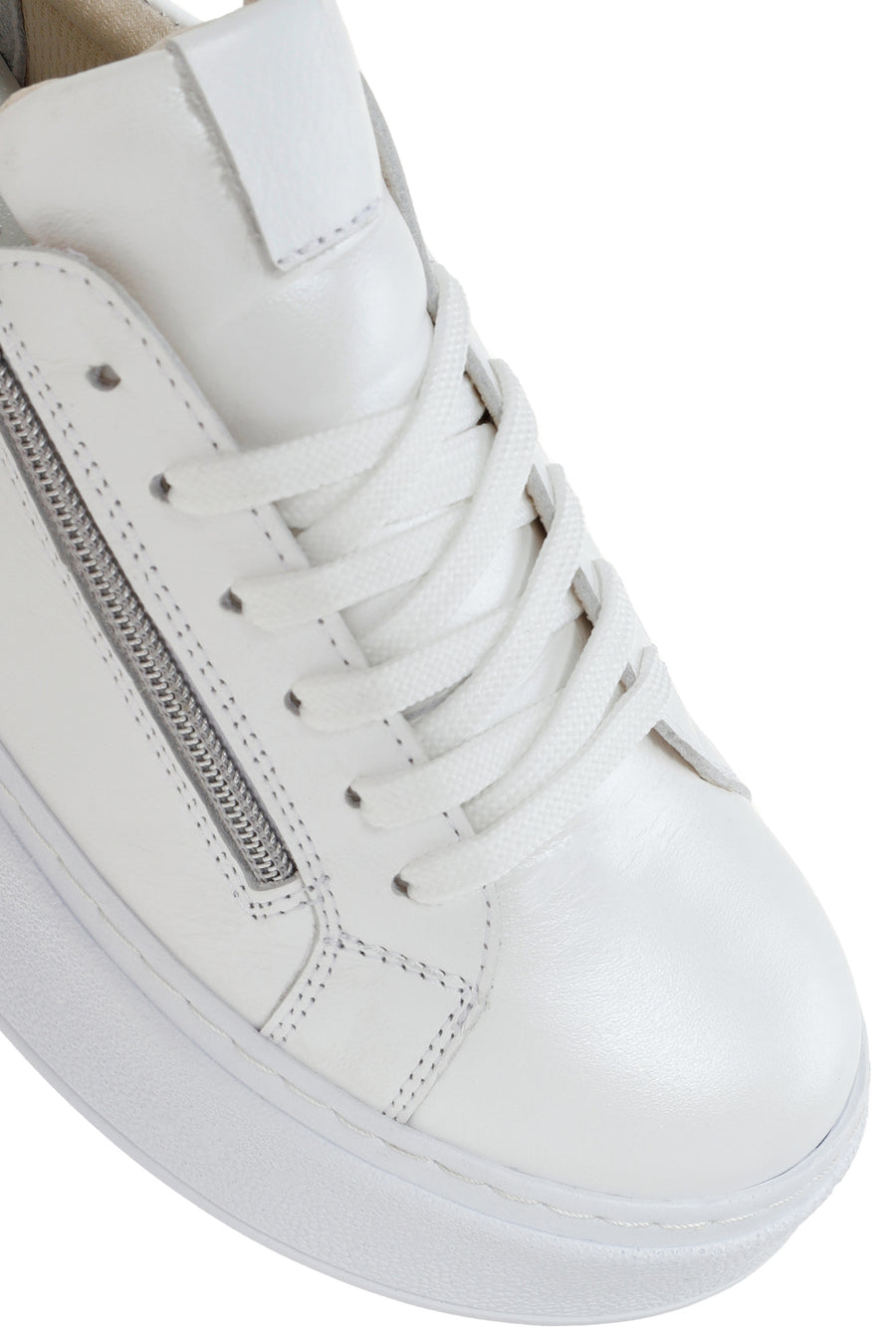 Kadın Beyaz Kalın Tabanlı Yandan Fermuarlı Bağcıklı Deri Sneaker