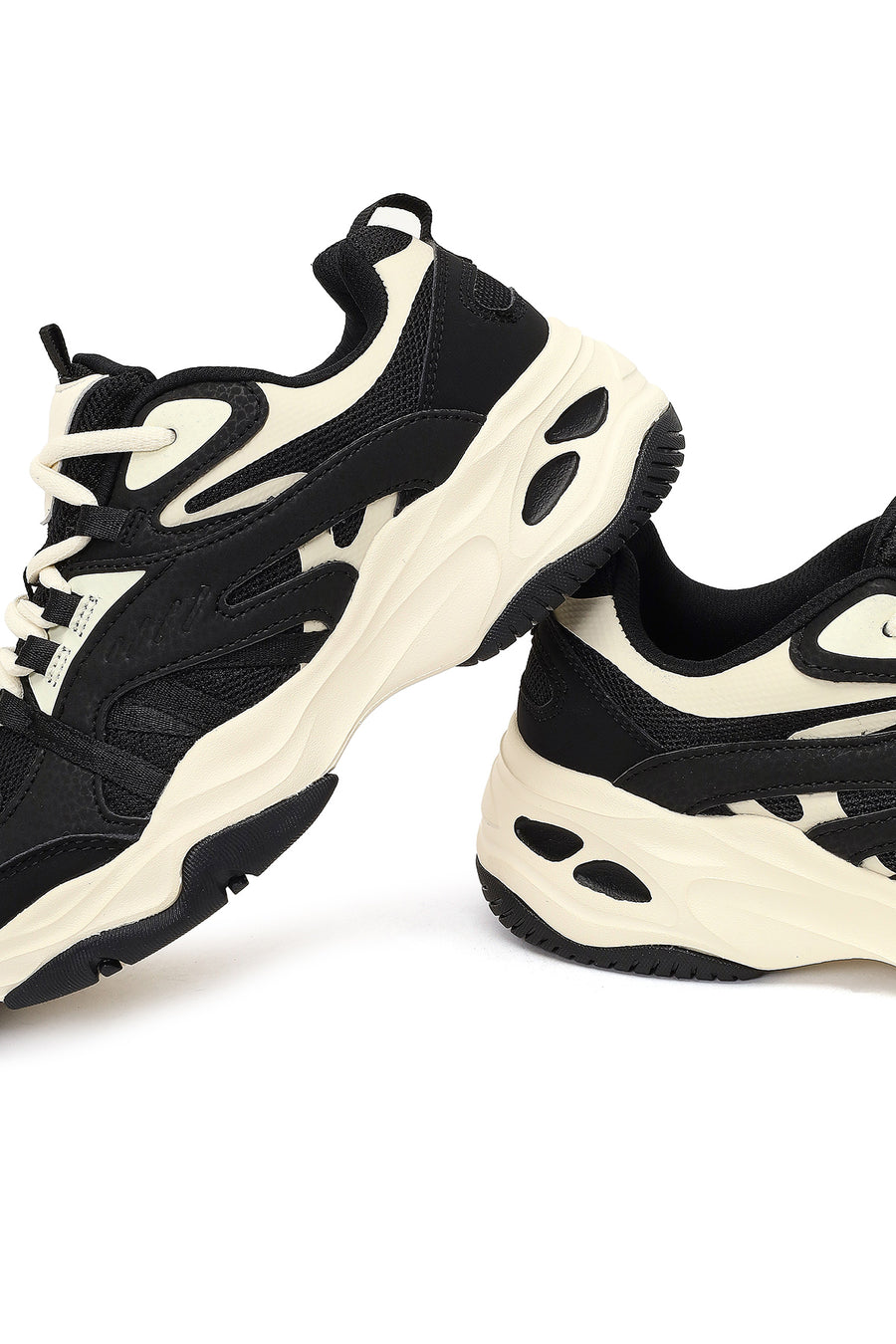 Kadın Siyah Bağcıklı Kalın Tabanlı Sneaker