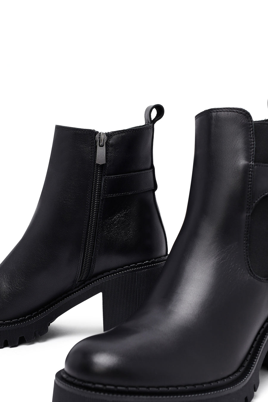Women's Black Zippered Thick Heeled Leather Boots