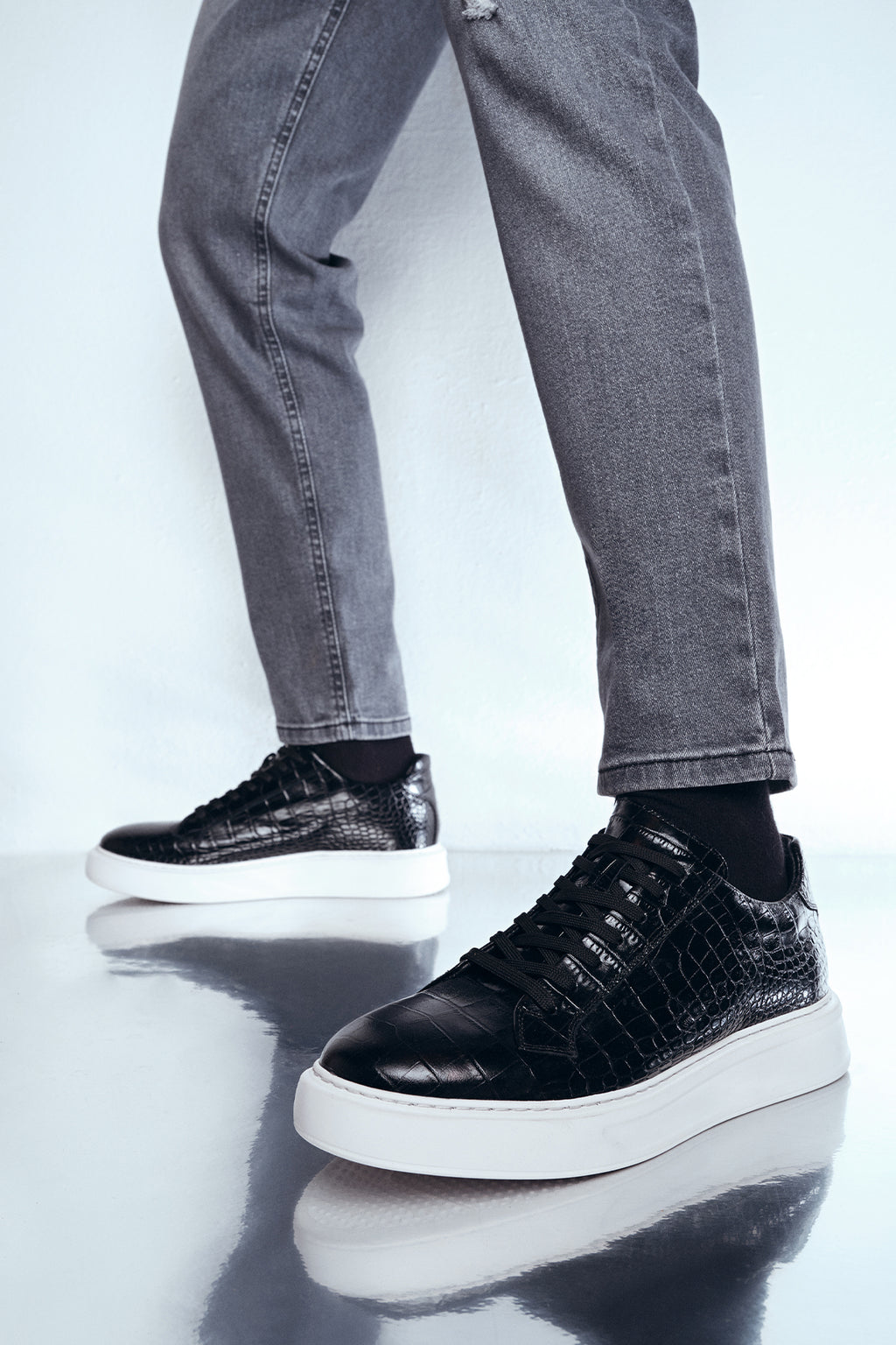 Erkek Siyah Bağcıklı Deri Sneaker