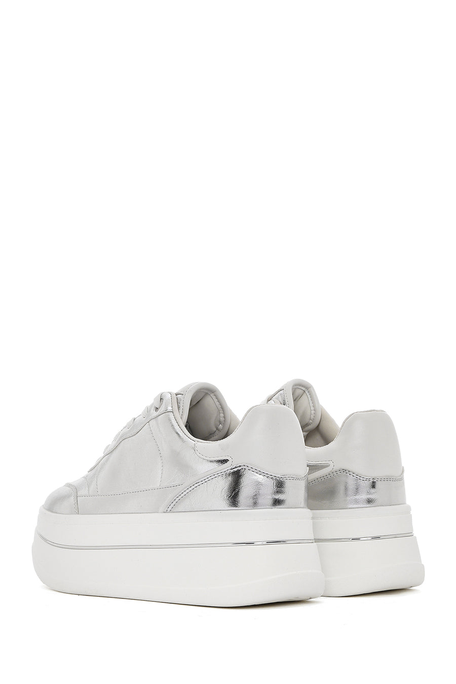 Kadın Gümüş Bağcıklı Kalın Tabanlı Metalik Sneaker