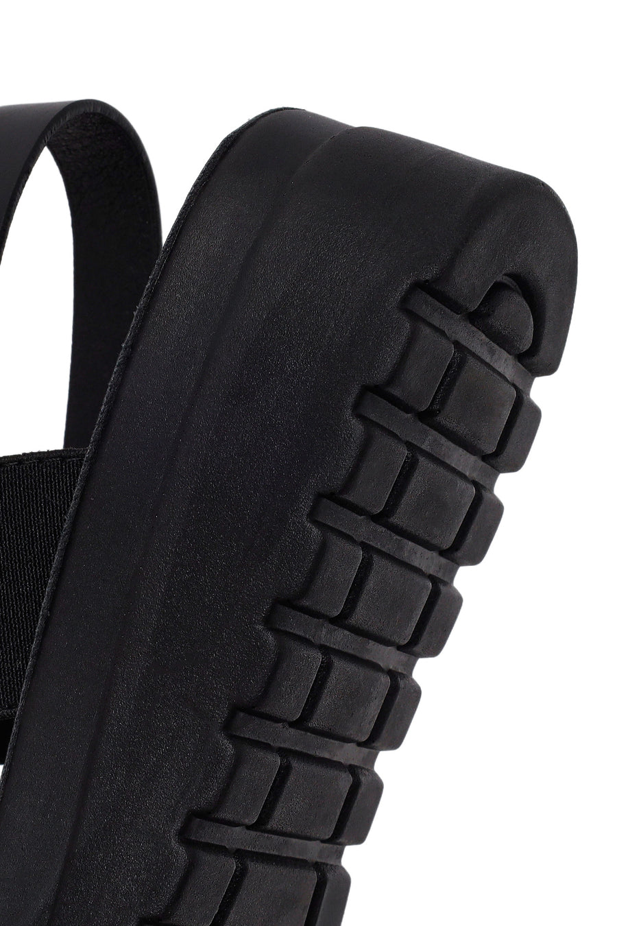 Woman Black Thick-Soled Sandal