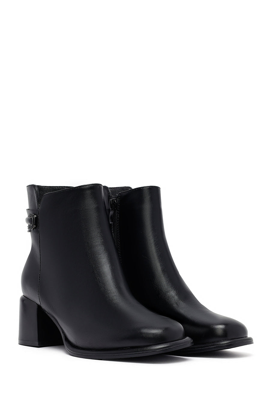 Woman Black Zippered Thick Heel Boots