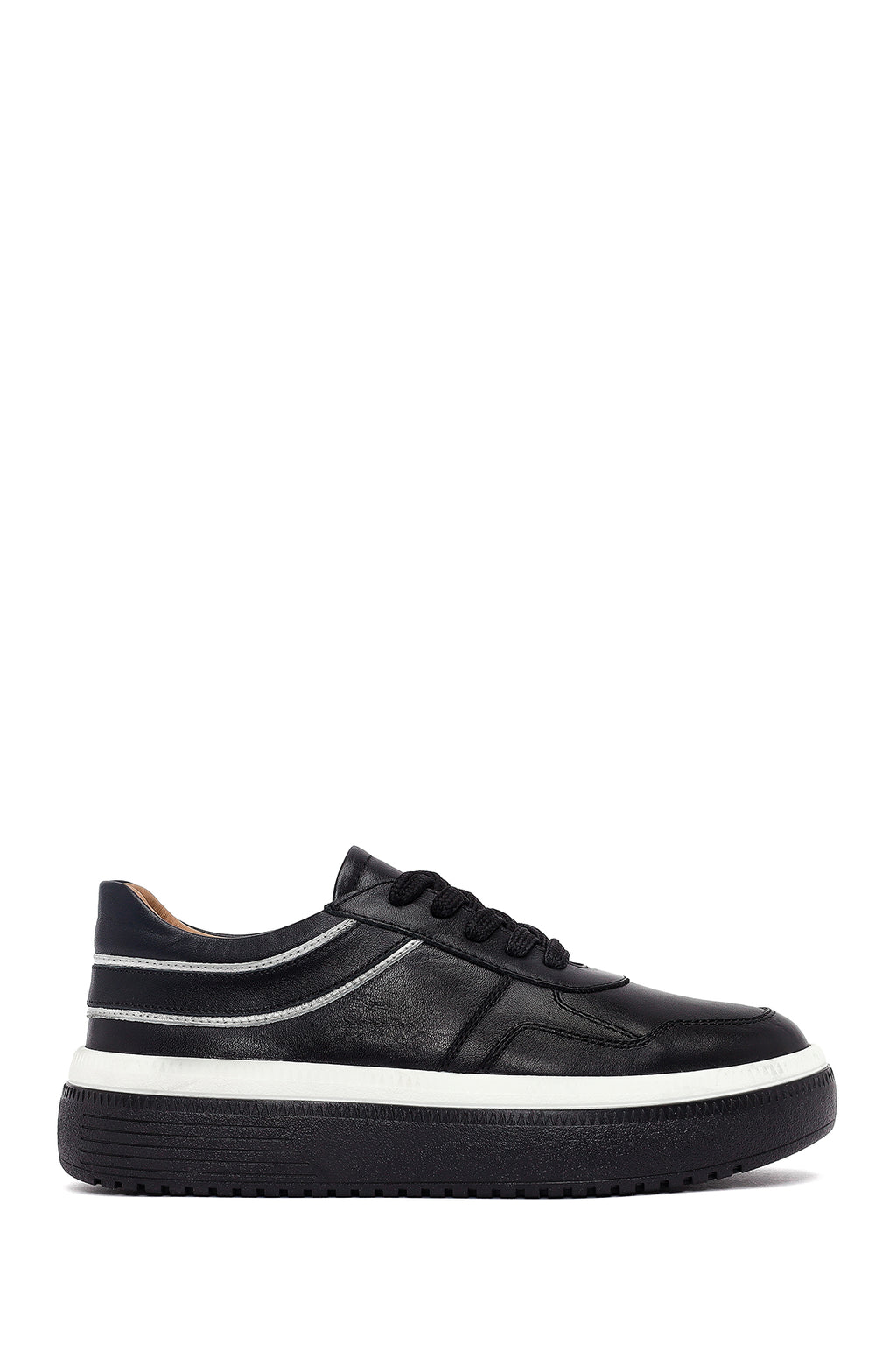 Kadın Siyah Bağcıklı Kalın Tabanlı Deri Sneaker