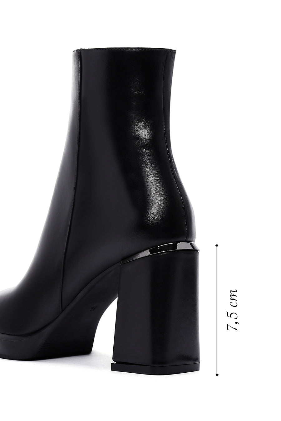 Women's Black Zippered Thick Heeled Leather Boots