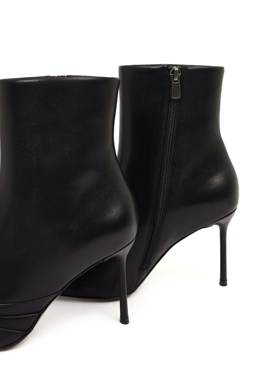 Women's Black Zippered Thin Heeled Leather Boot