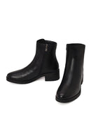Woman Black Zip Closure Short Thick-heeled Leather Boots | Derimod