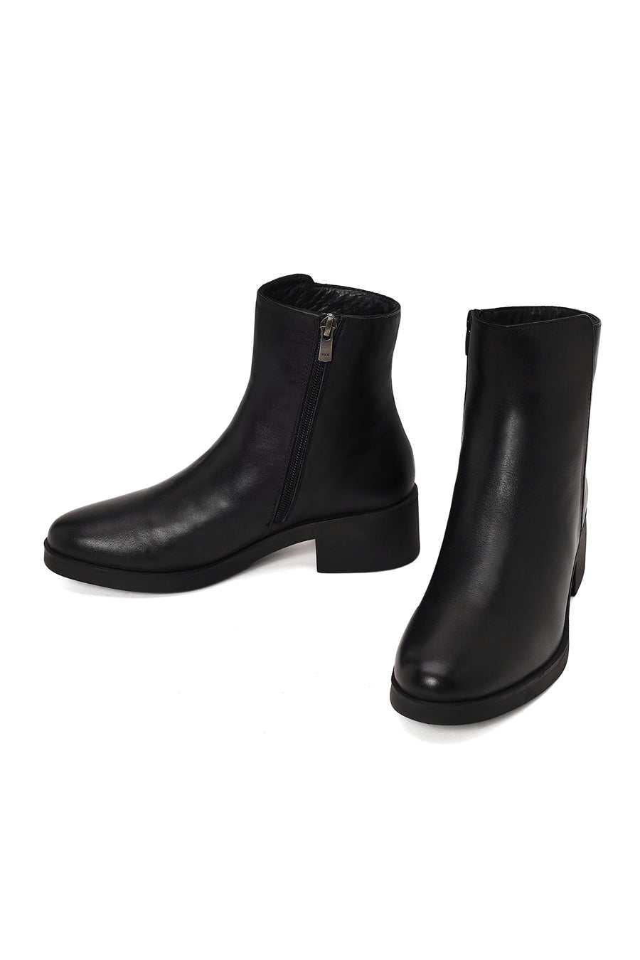 Woman Black Zip Closure Short Thick-heeled Leather Boots