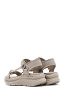 Skechers Women's Beige D'lux Walker - Pretty Field Chunky Sole Sandal | Derimod