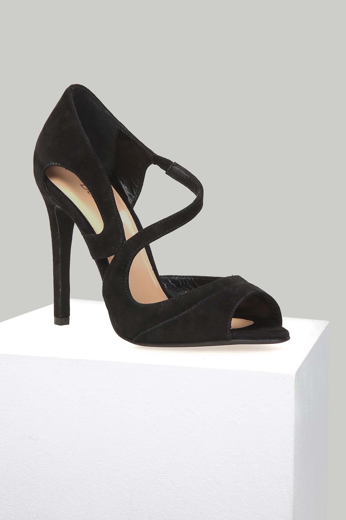 Complete the Look by Purchasing Together!