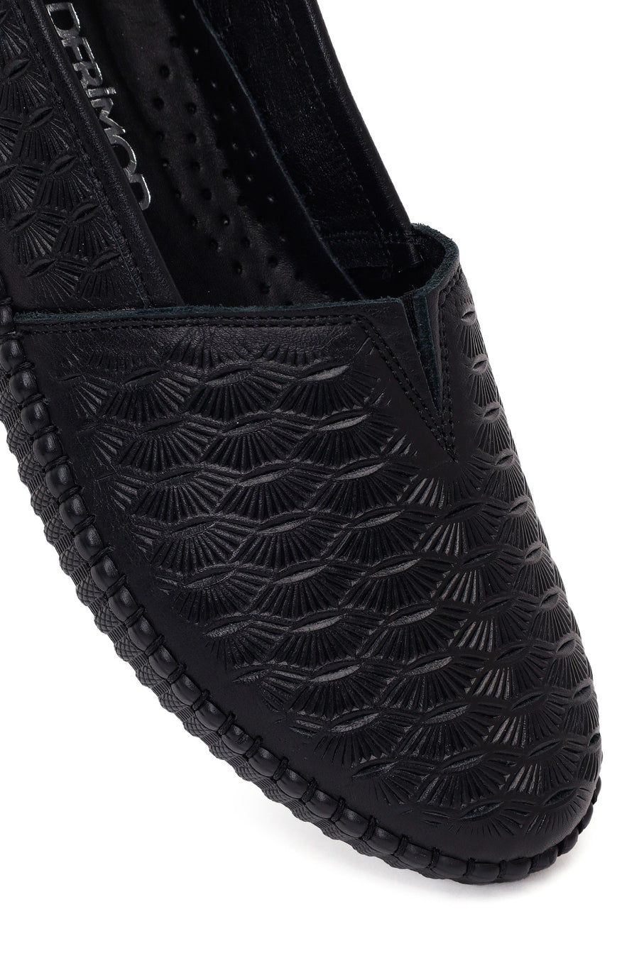 Woman Black Leather Comfort Loafer