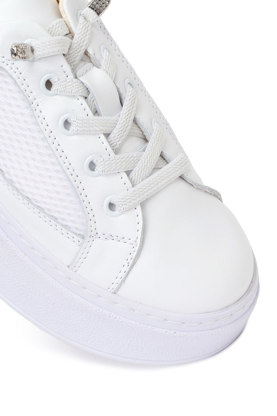 Kadın Beyaz Bağcıklı Kalın Tabanlı Deri Sneaker