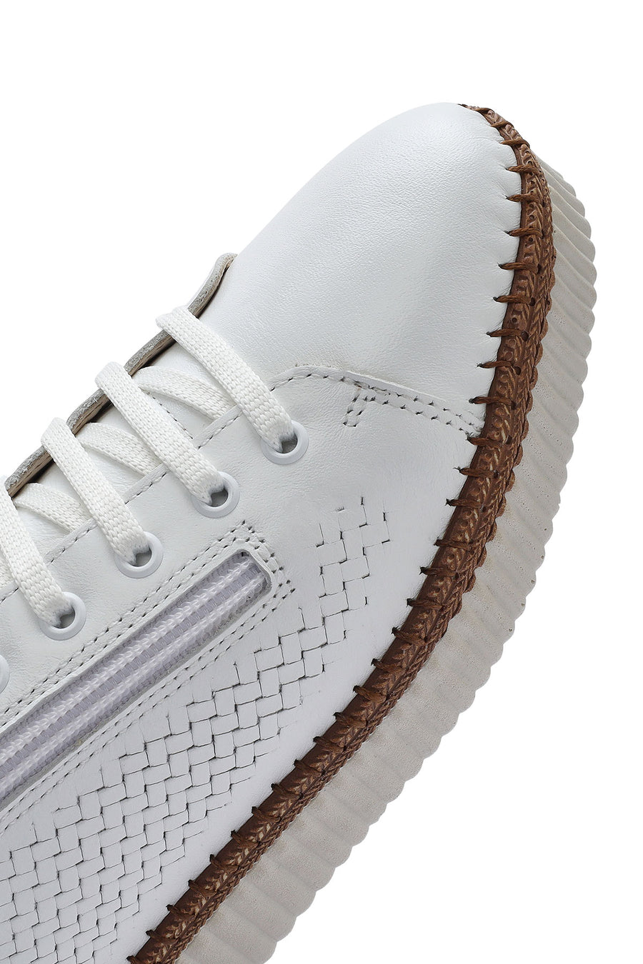 Woman White Lace-Up Leather Sneaker