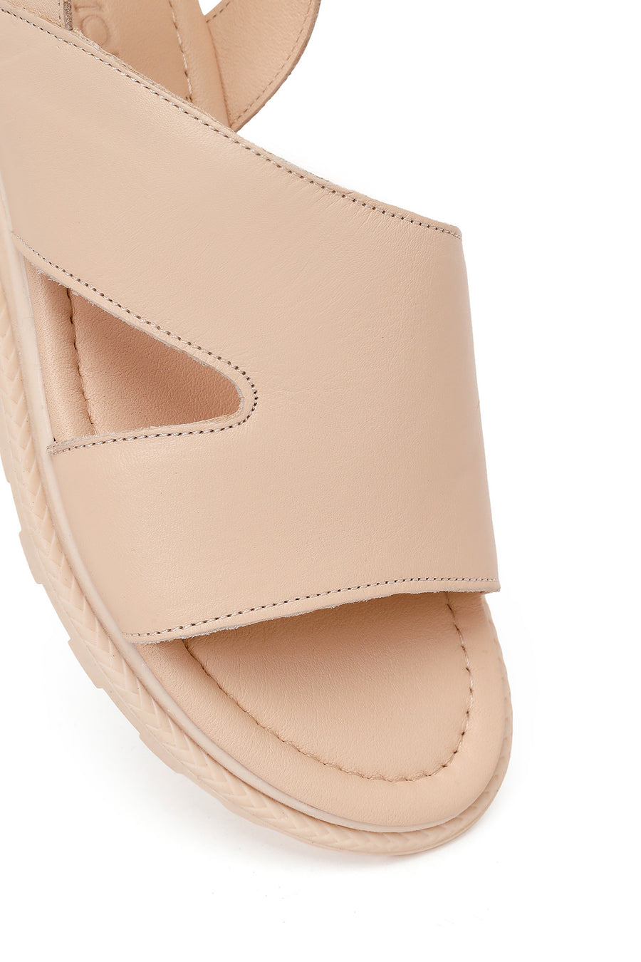 Woman Beige Buckled Leather Sandal