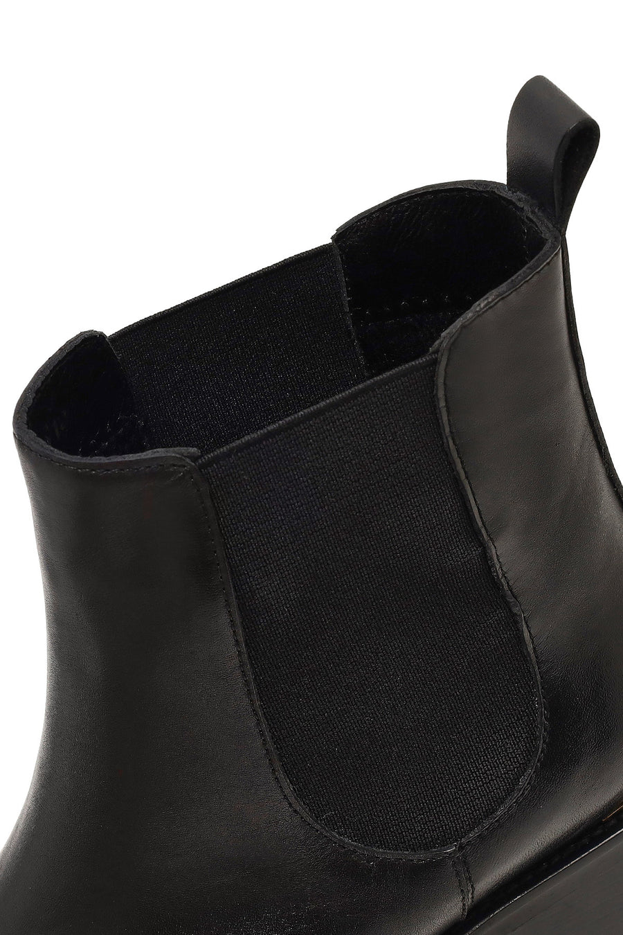 Woman Black Leather Chelsea Boots