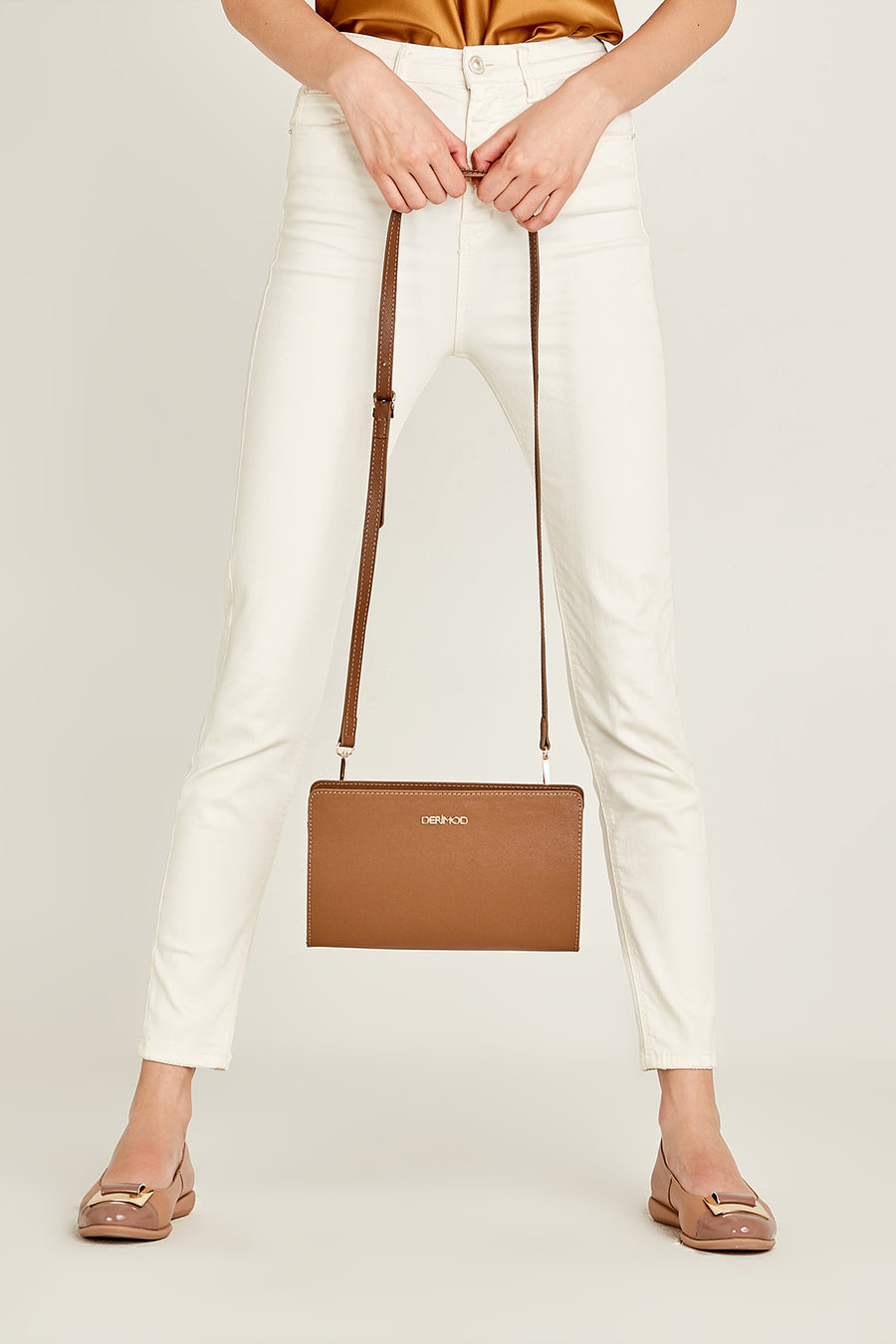 Women's Crossbody Bag 19SBD2906VY | Derimod