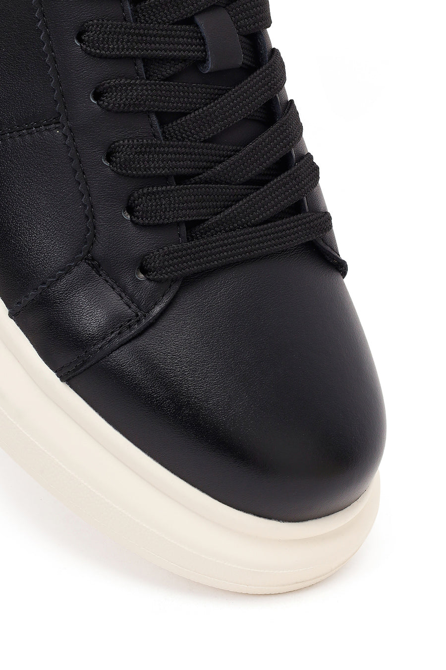 Erkek Siyah Bağcıklı Kalın Tabanlı Deri Sneaker