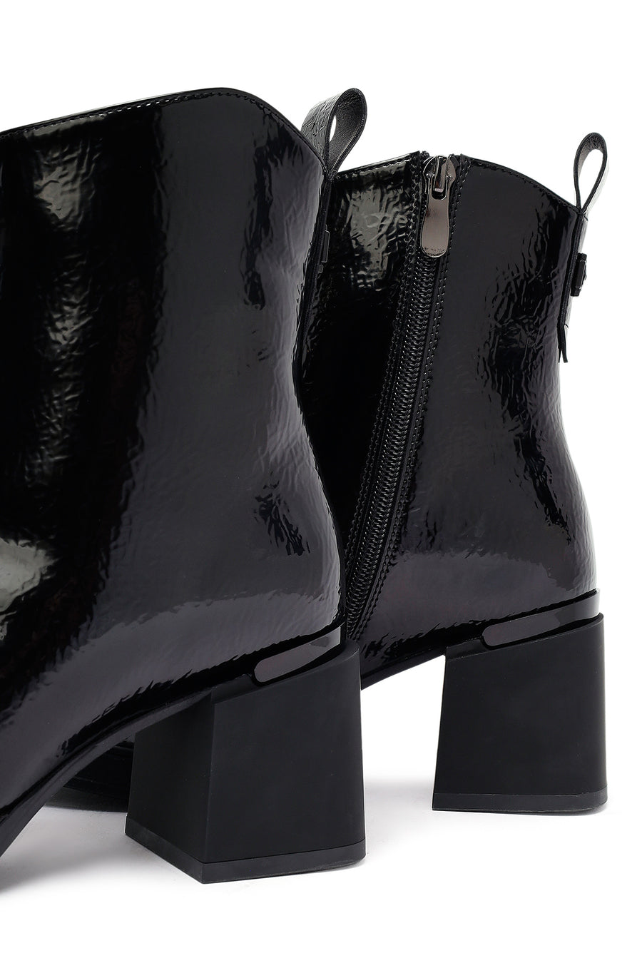 Woman Black Zip Closure Chunky-Heeled Boots