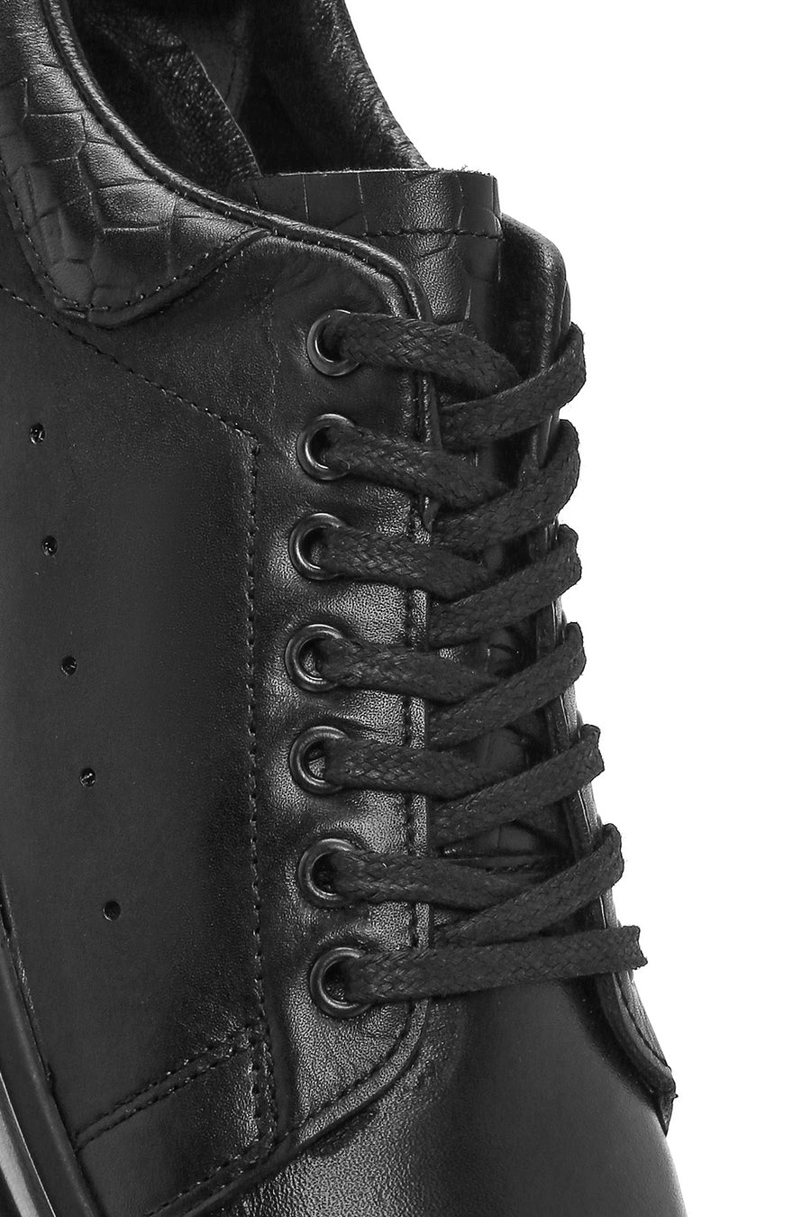 Erkek Siyah Bağcıklı Kalın Tabanlı Deri Sneaker