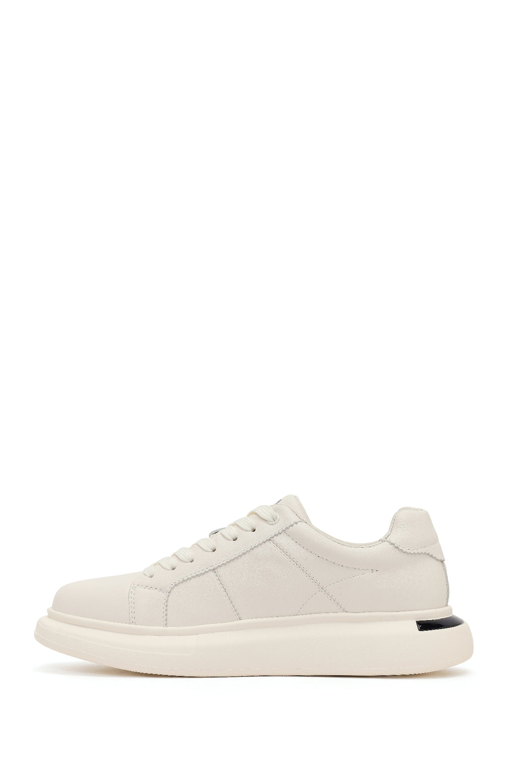 Erkek Beyaz Bağcıklı Kalın Tabanlı Deri Sneaker