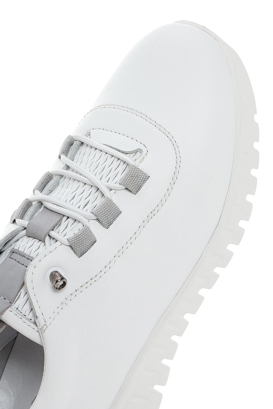 Kadın Beyaz Bağcıklı Deri Sneaker