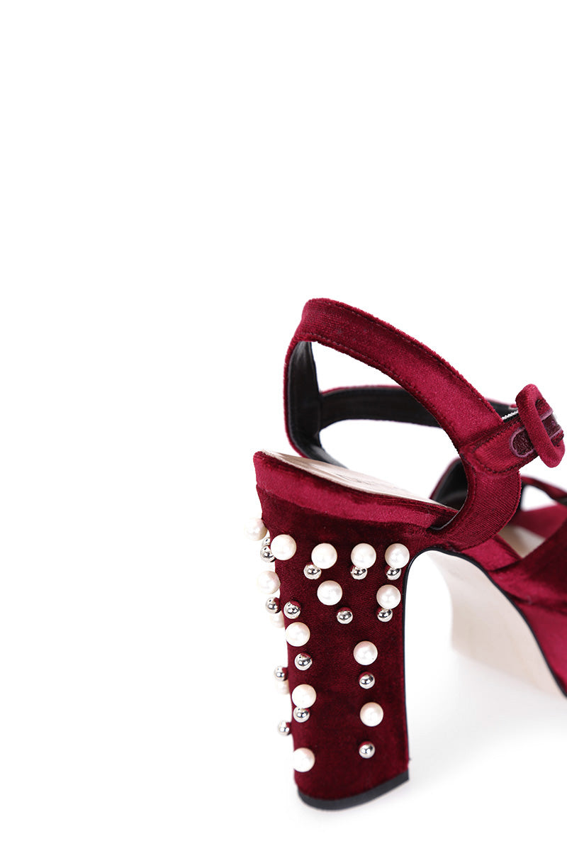 WOMEN SANDALS